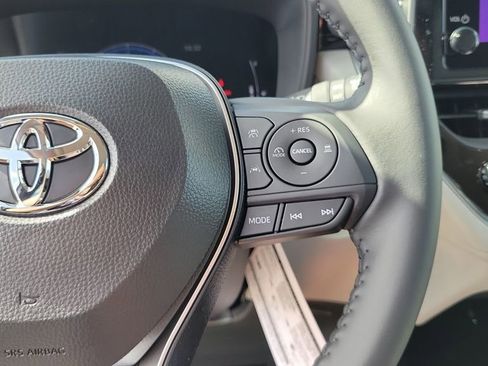 Used 2026 Toyota Corolla Cross LE FWD image 22