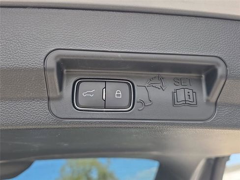 Used 2023 Ford Explorer XLT w/ Equipment Group 202A image 14