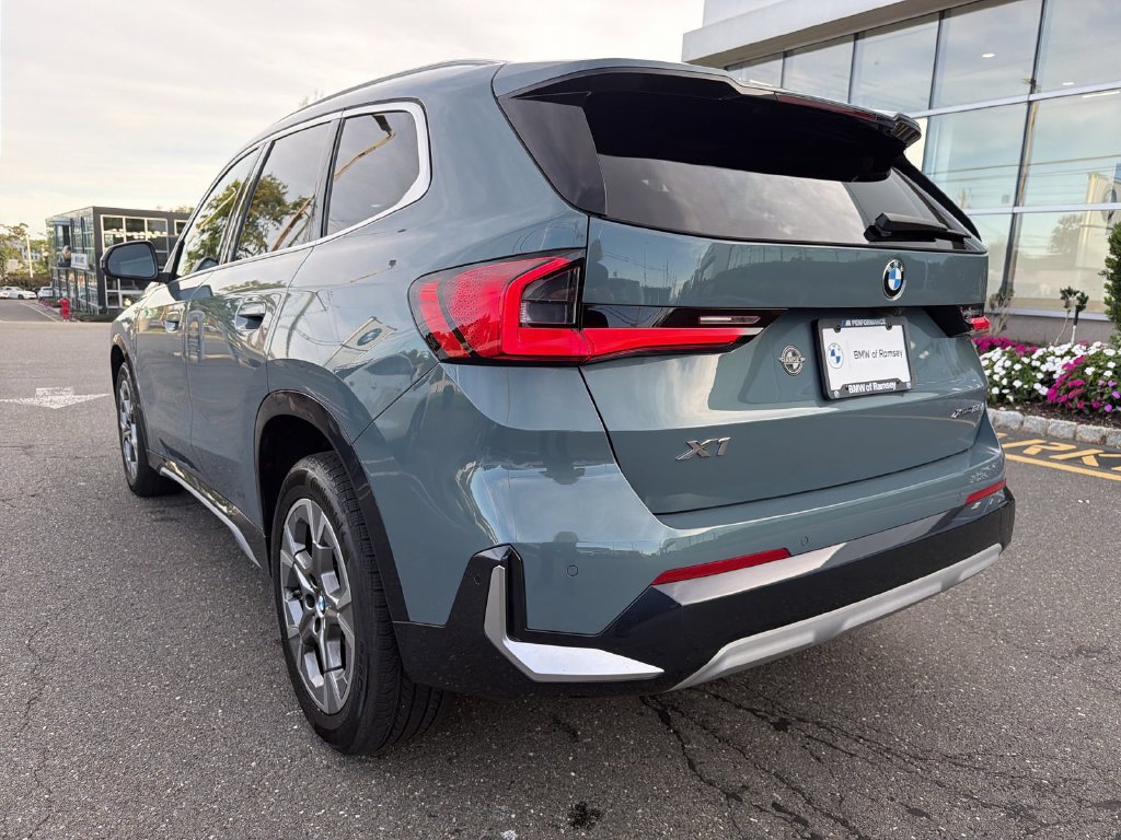 Used 2024 BMW X1 xDrive28i w/ Technology Package AWD/4WD image 12