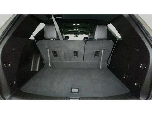 Used 2023 Chevrolet Traverse Premier AWD/4WD image 17