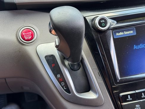 Used 2016 Honda Odyssey SE image 26