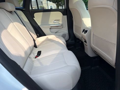 Used 2023 Mercedes-Benz GLA 250 4MATIC image 29