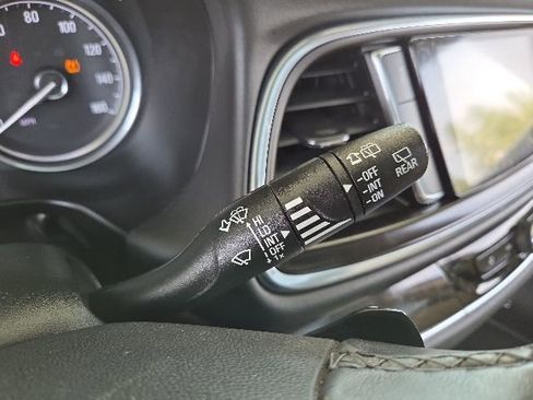 Used 2020 Buick Enclave Essence FWD image 58