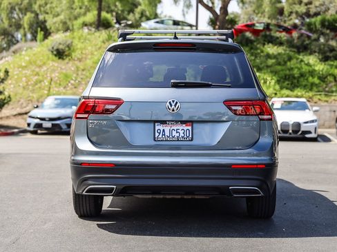 Used 2019 Volkswagen Tiguan SE w/ Panoramic Sunroof Package FWD image 5