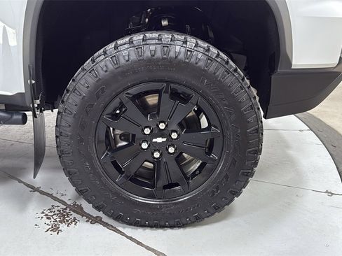 Used 2022 Chevrolet Colorado ZR2 w/ ZR2 Dusk Special Edition image 21