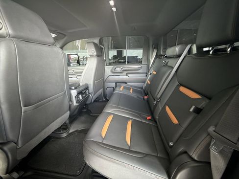 Certified 2024 GMC Sierra 2500 AT4 image 32