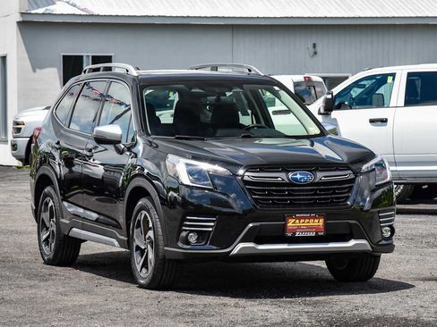 Used 2024 Subaru Forester Touring AWD/4WD image 1