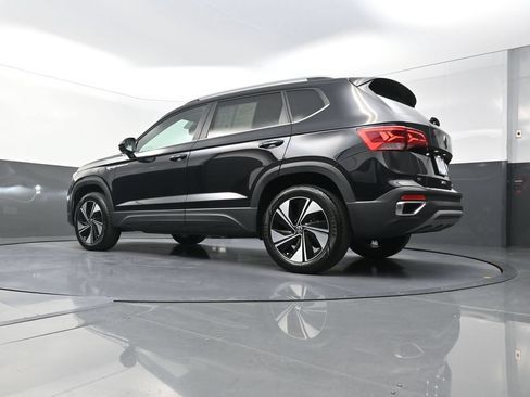 Used 2024 Volkswagen Taos SE AWD/4WD image 27