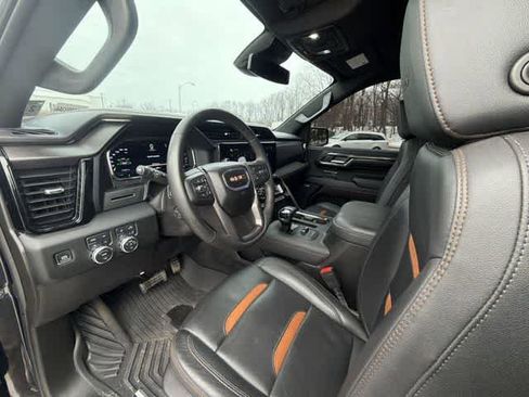 Used 2024 GMC Sierra 1500 AT4 w/ AT4 Preferred Package AWD/4WD image 10