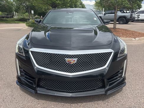 Used 2018 Cadillac CTS V w/ Luxury Package RWD image 8