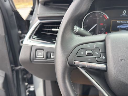 Used 2024 Cadillac XT6 Luxury w/ LPO, Floor Liner Package image 33