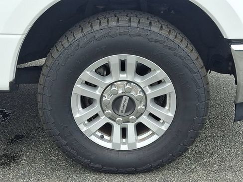Used 2019 Ford F250 XL w/ STX Appearance Package RWD image 8