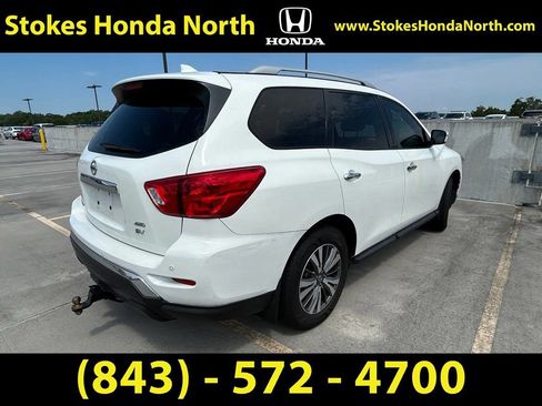 Used 2020 Nissan Pathfinder SV AWD/4WD image 4