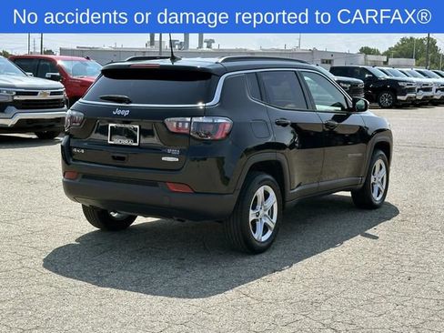 Used 2023 Jeep Compass Latitude w/ Convenience Group AWD/4WD image 7