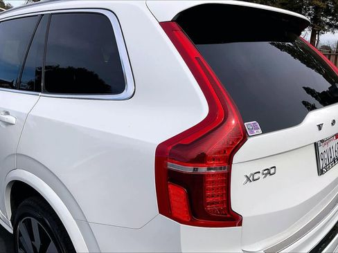 Used 2023 Volvo XC90 T8 Ultimate image 33