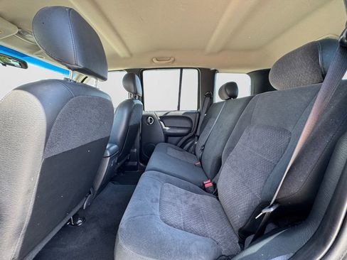 Used 2004 Jeep Liberty Limited w/ Security Group AWD/4WD image 11