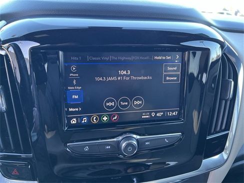Used 2023 Chevrolet Traverse LS image 12