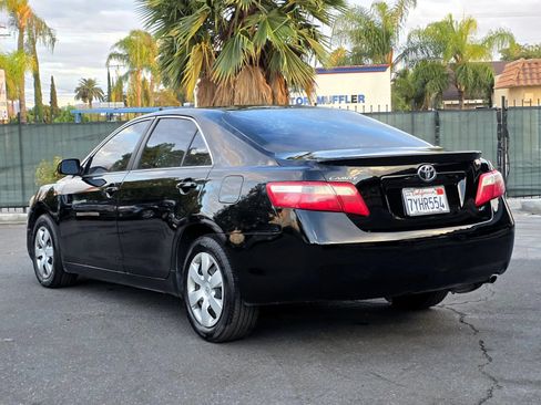 Used 2009 Toyota Camry FWD image 4