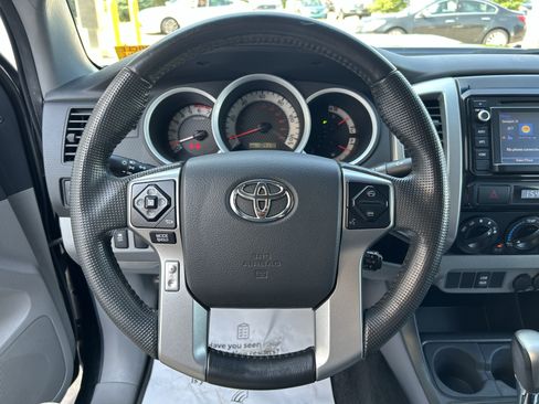 Used 2014 Toyota Tacoma 4x4 Double Cab w/ TRD Sport Package image 19