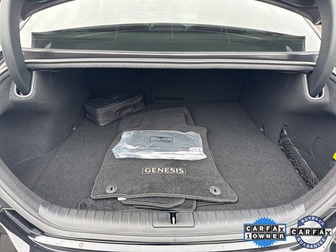 Used 2023 Genesis G70 2.0T w/ Sport Prestige Package image 12