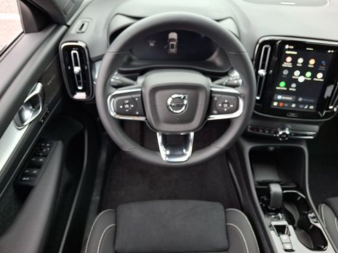 New 2026 Volvo XC40 B5 Ultra w/ Climate Package image 7