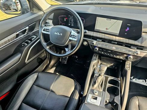 Used 2023 Kia Telluride EX w/ EX Captain's Chair Package FWD image 29