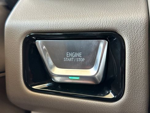 New 2026 GMC Yukon XL Denali w/ Denali Reserve Package AWD/4WD image 24