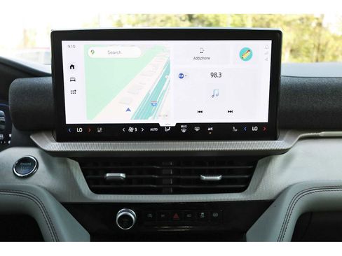 Used 2025 Ford Explorer Active w/ Active Comfort Package image 23