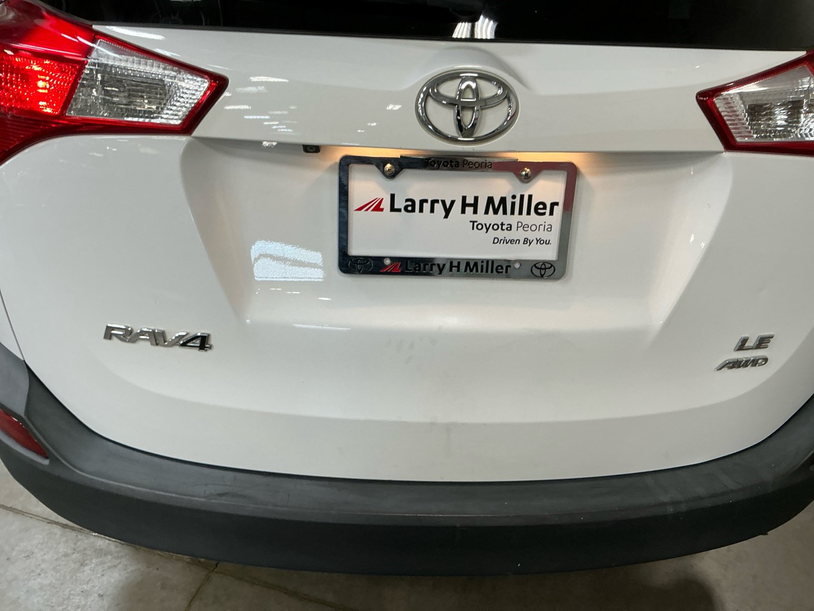 Used 2015 Toyota RAV4 LE AWD/4WD image 25