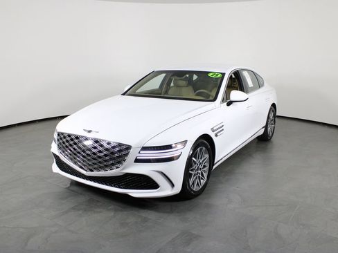 Used 2025 Genesis G80 2.5T image 2