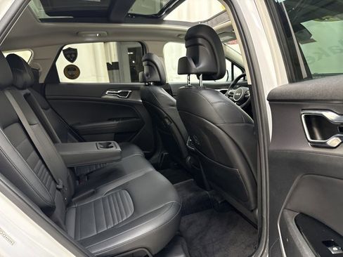 Certified 2023 Kia Sportage SX image 32