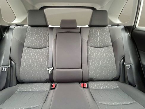 Used 2022 Toyota RAV4 XLE w/ Carpet Mat Package (TMS) image 16