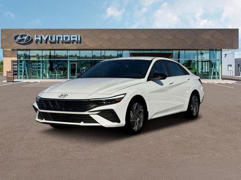 New 2025 Hyundai Elantra SEL image 1