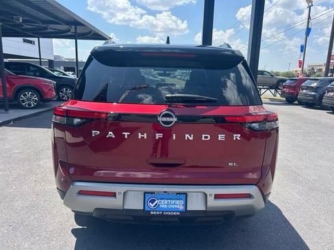 Used 2024 Nissan Pathfinder SL FWD image 6