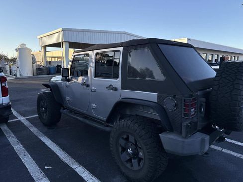 Used 2016 Jeep Wrangler Unlimited Sport image 3