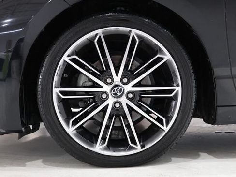Used 2019 Toyota Avalon Touring w/ Advanced Safety Package FWD image 11