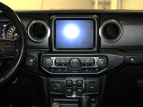 Used 2021 Jeep Gladiator Sport AWD/4WD image 14