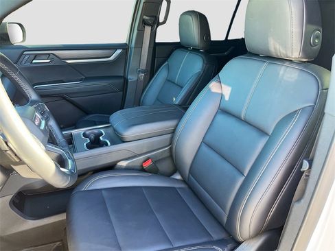 Used 2024 GMC Acadia Elevation w/ Black Edition image 22