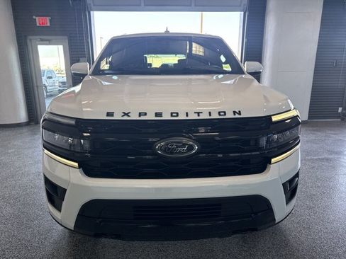 Certified 2023 Ford Expedition Limited AWD/4WD image 2