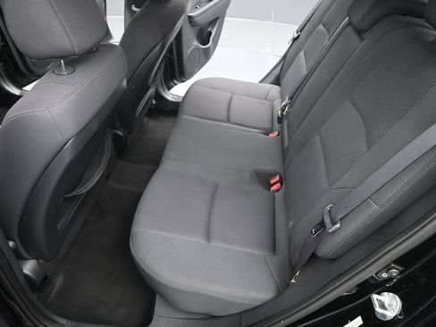 Used 2012 Hyundai Elantra w/ Preferred Pkg FWD image 23