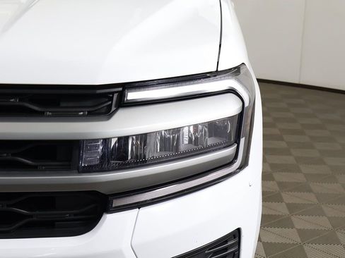 Used 2024 Ford Expedition Max XLT image 17