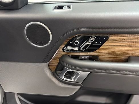 Used 2018 Land Rover Range Rover Supercharged AWD/4WD image 9