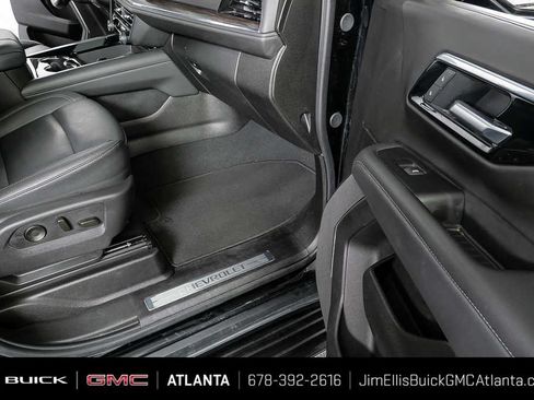 Certified 2025 Chevrolet Tahoe LT AWD/4WD image 24
