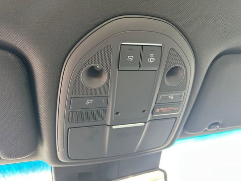 Used 2023 Genesis G70 3.3T image 34