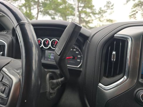 Used 2022 Chevrolet Silverado 1500 LT w/ Z71 Off-Road Package image 24