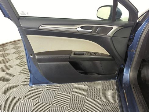 Used 2019 Ford Fusion S FWD image 17