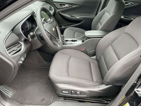 Used 2025 Chevrolet Malibu LT FWD image 7