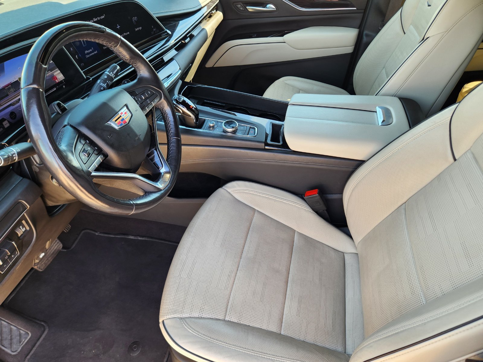 Used 2024 Cadillac Escalade ESV Sport RWD image 13