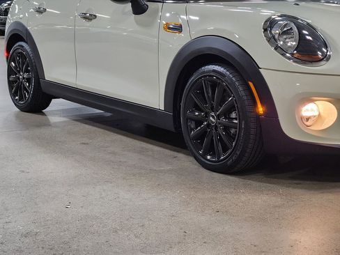 Used 2019 MINI Cooper 4-Door Hardtop image 17