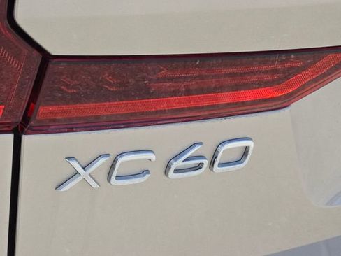 New 2026 Volvo XC60 B5 Plus w/ Protection Package Premier AWD/4WD image 11